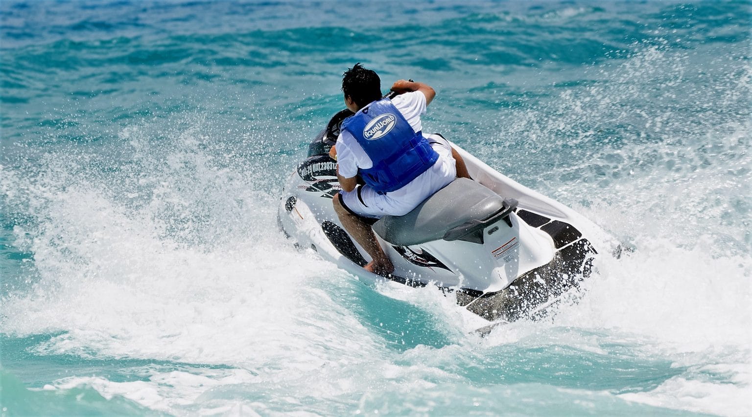 jetski 1621251 scaled